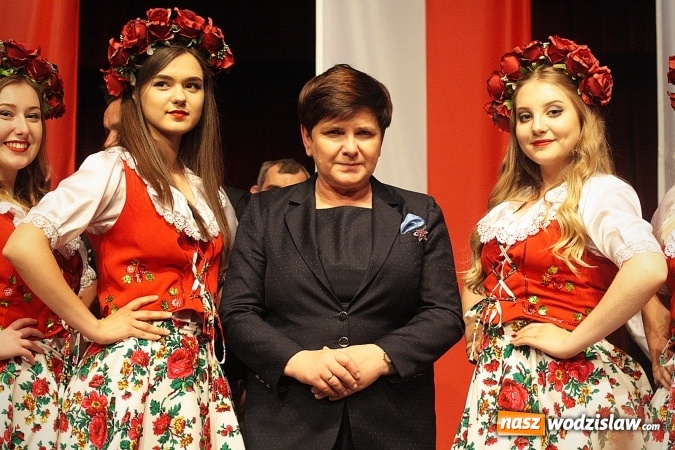 Zdjęcie w galerii na portalu naszwodzislaw.com: Przyjechałam tutaj, aby z państwem porozmawiać. Wicepremier Beata Szydło w Rydułtowskim Centrum Kultury wiadomości z regionu