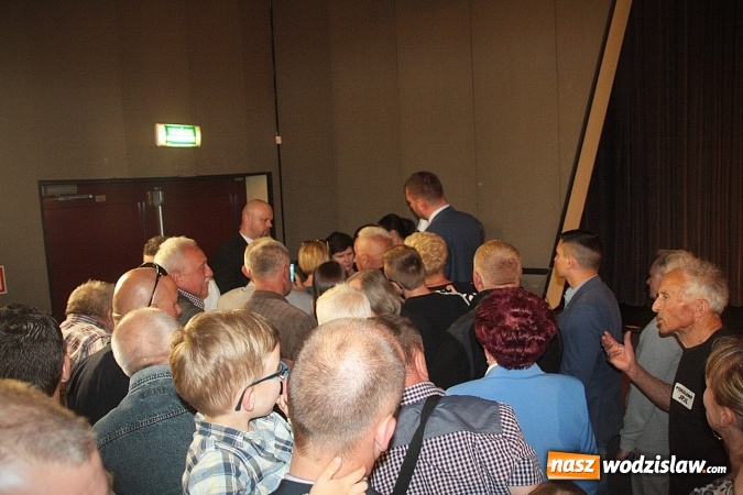 Zdjęcie w galerii na portalu naszwodzislaw.com: Przyjechałam tutaj, aby z państwem porozmawiać. Wicepremier Beata Szydło w Rydułtowskim Centrum Kultury wiadomości z regionu