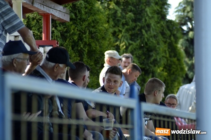 Zdjęcie w galerii na portalu naszwodzislaw.com: Naprzód 32 Syrynia wygrywa spotkanie. Przyszłość Rogów z porażką  wiadomości z regionu