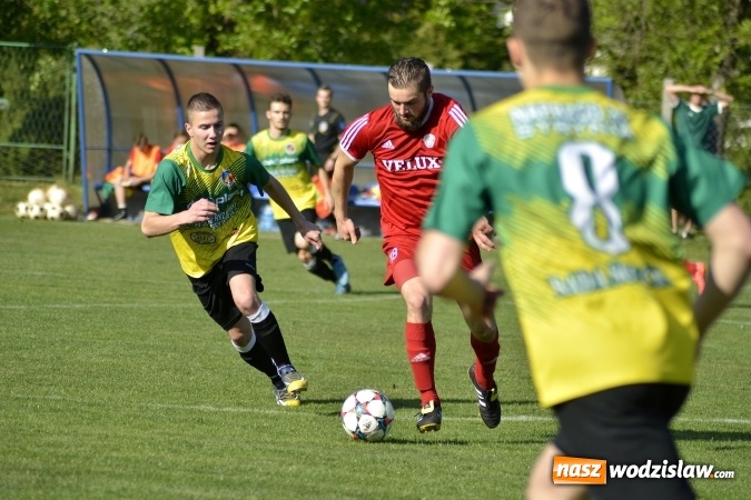 Zdjęcie w galerii na portalu naszwodzislaw.com: Naprzód 32 Syrynia wygrywa spotkanie. Przyszłość Rogów z porażką  wiadomości z regionu