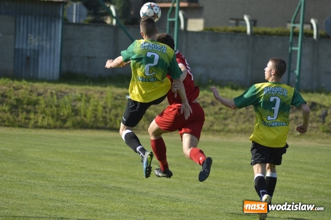 Zdjęcie w galerii na portalu naszwodzislaw.com: Naprzód 32 Syrynia wygrywa spotkanie. Przyszłość Rogów z porażką  wiadomości z regionu