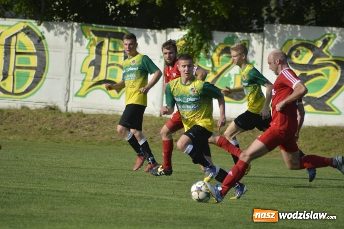 Zdjęcie w galerii na portalu naszwodzislaw.com: Naprzód 32 Syrynia wygrywa spotkanie. Przyszłość Rogów z porażką  wiadomości z regionu