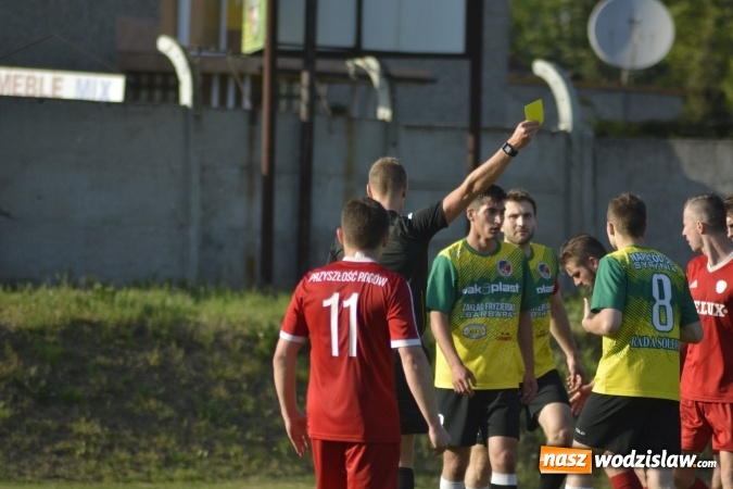 Zdjęcie w galerii na portalu naszwodzislaw.com: Naprzód 32 Syrynia wygrywa spotkanie. Przyszłość Rogów z porażką  wiadomości z regionu