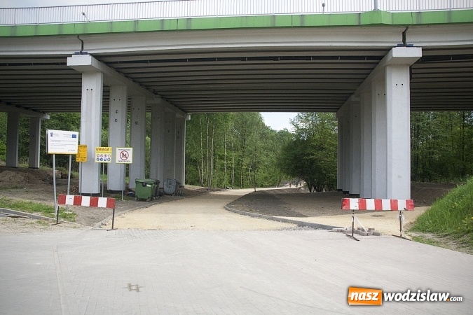 Zdjęcie w galerii na portalu naszwodzislaw.com: Dzięki tej trasie Rodzinny Park Rozrywki zostanie połączony ze starówką  wiadomości z regionu