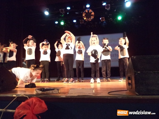 Zdjęcie w galerii na portalu naszwodzislaw.com: Pszów: Za nami Przegląd Twórczości Dziecięcej  wiadomości z regionu