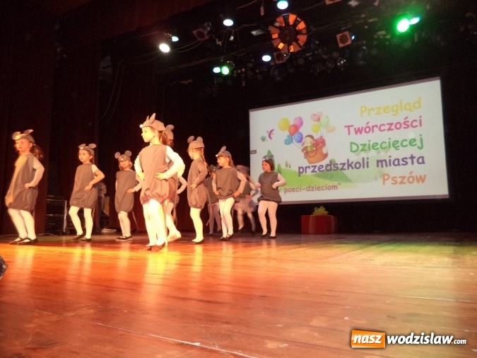 Zdjęcie w galerii na portalu naszwodzislaw.com: Pszów: Za nami Przegląd Twórczości Dziecięcej  wiadomości z regionu