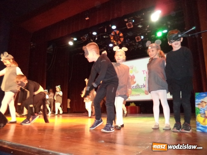 Zdjęcie w galerii na portalu naszwodzislaw.com: Pszów: Za nami Przegląd Twórczości Dziecięcej  wiadomości z regionu