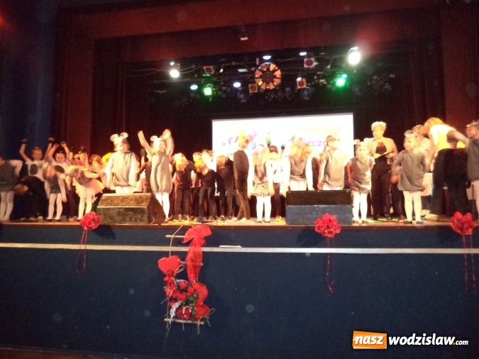 Zdjęcie w galerii na portalu naszwodzislaw.com: Pszów: Za nami Przegląd Twórczości Dziecięcej  wiadomości z regionu