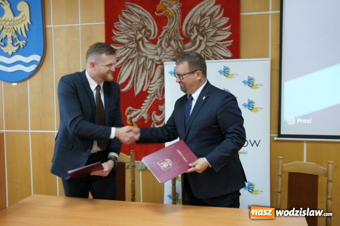 Zdjęcie w galerii na portalu naszwodzislaw.com: Godów: Umowa na budowę przedszkola podpisana. WIZUALIZACJE  wiadomości z regionu