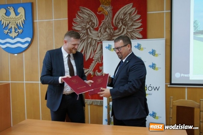 Zdjęcie w galerii na portalu naszwodzislaw.com: Godów: Umowa na budowę przedszkola podpisana. WIZUALIZACJE  wiadomości z regionu