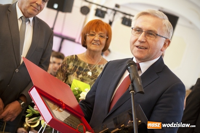 Zdjęcie w galerii na portalu naszwodzislaw.com: Ciężką pracą doszli do sukcesu. Nagrodzono przedsiębiorstwa z naszego powiatu. ZDJĘCIA  wiadomości z regionu