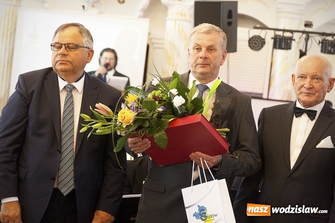 Zdjęcie w galerii na portalu naszwodzislaw.com: Ciężką pracą doszli do sukcesu. Nagrodzono przedsiębiorstwa z naszego powiatu. ZDJĘCIA  wiadomości z regionu