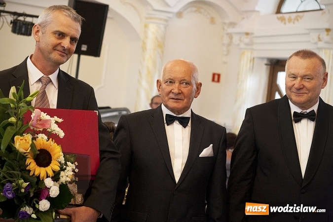 Zdjęcie w galerii na portalu naszwodzislaw.com: Ciężką pracą doszli do sukcesu. Nagrodzono przedsiębiorstwa z naszego powiatu. ZDJĘCIA  wiadomości z regionu