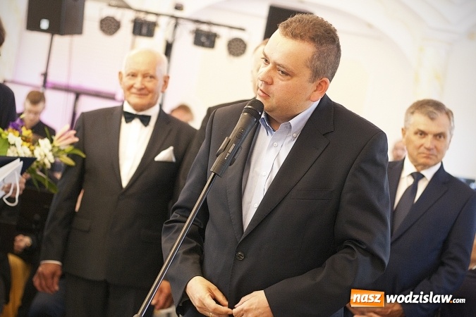 Zdjęcie w galerii na portalu naszwodzislaw.com: Ciężką pracą doszli do sukcesu. Nagrodzono przedsiębiorstwa z naszego powiatu. ZDJĘCIA  wiadomości z regionu