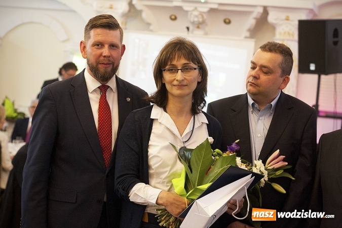 Zdjęcie w galerii na portalu naszwodzislaw.com: Ciężką pracą doszli do sukcesu. Nagrodzono przedsiębiorstwa z naszego powiatu. ZDJĘCIA  wiadomości z regionu