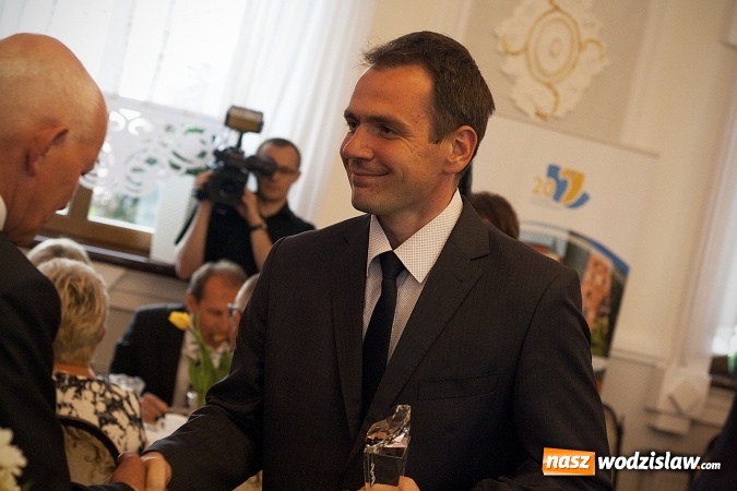 Zdjęcie w galerii na portalu naszwodzislaw.com: Ciężką pracą doszli do sukcesu. Nagrodzono przedsiębiorstwa z naszego powiatu. ZDJĘCIA  wiadomości z regionu