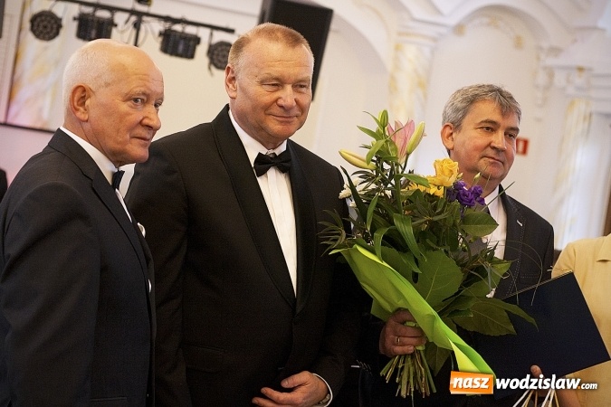 Zdjęcie w galerii na portalu naszwodzislaw.com: Ciężką pracą doszli do sukcesu. Nagrodzono przedsiębiorstwa z naszego powiatu. ZDJĘCIA  wiadomości z regionu