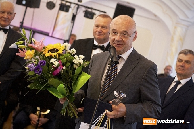 Zdjęcie w galerii na portalu naszwodzislaw.com: Ciężką pracą doszli do sukcesu. Nagrodzono przedsiębiorstwa z naszego powiatu. ZDJĘCIA  wiadomości z regionu