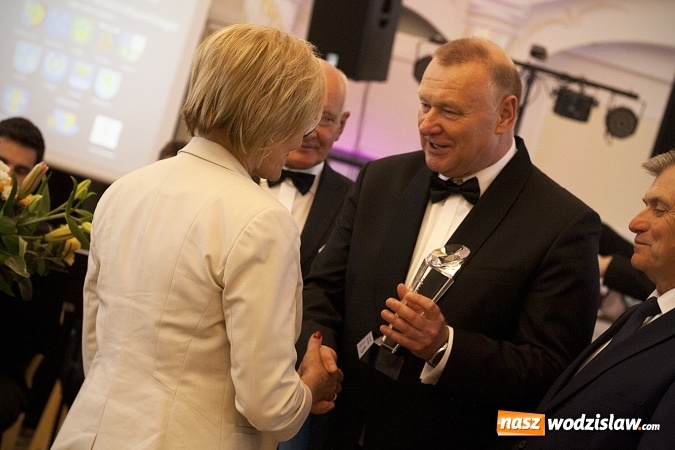 Zdjęcie w galerii na portalu naszwodzislaw.com: Ciężką pracą doszli do sukcesu. Nagrodzono przedsiębiorstwa z naszego powiatu. ZDJĘCIA  wiadomości z regionu
