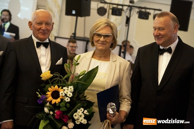 Zdjęcie w galerii na portalu naszwodzislaw.com: Ciężką pracą doszli do sukcesu. Nagrodzono przedsiębiorstwa z naszego powiatu. ZDJĘCIA  wiadomości z regionu