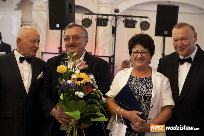 Zdjęcie w galerii na portalu naszwodzislaw.com: Ciężką pracą doszli do sukcesu. Nagrodzono przedsiębiorstwa z naszego powiatu. ZDJĘCIA  wiadomości z regionu