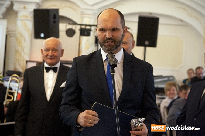 Zdjęcie w galerii na portalu naszwodzislaw.com: Ciężką pracą doszli do sukcesu. Nagrodzono przedsiębiorstwa z naszego powiatu. ZDJĘCIA  wiadomości z regionu