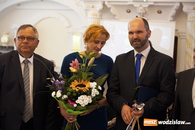Zdjęcie w galerii na portalu naszwodzislaw.com: Ciężką pracą doszli do sukcesu. Nagrodzono przedsiębiorstwa z naszego powiatu. ZDJĘCIA  wiadomości z regionu