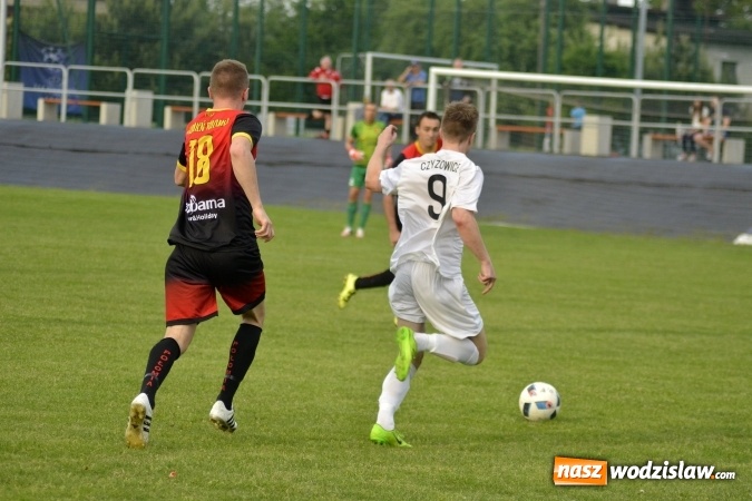 Zdjęcie w galerii na portalu naszwodzislaw.com: Sebastian Buko show w Czyżowicach. Płomień zgaszony!  wiadomości z regionu