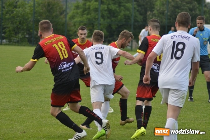 Zdjęcie w galerii na portalu naszwodzislaw.com: Sebastian Buko show w Czyżowicach. Płomień zgaszony!  wiadomości z regionu