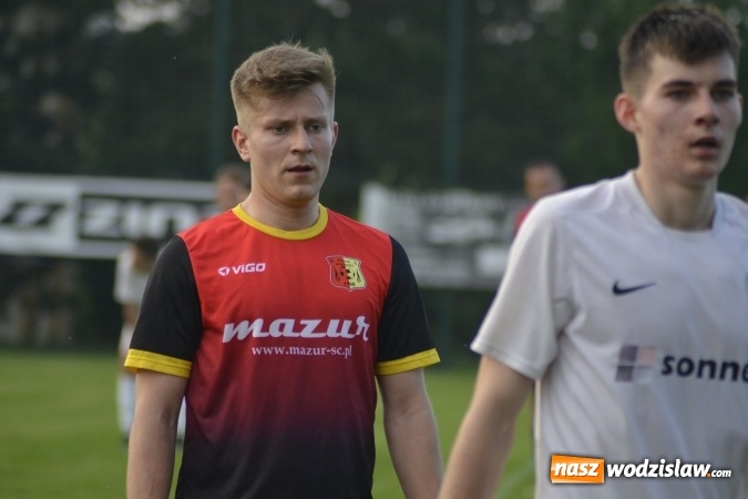 Zdjęcie w galerii na portalu naszwodzislaw.com: Sebastian Buko show w Czyżowicach. Płomień zgaszony!  wiadomości z regionu