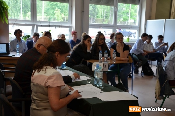 Zdjęcie w galerii na portalu naszwodzislaw.com: Jubileuszowy konkurs ekologiczny rozstrzygnięty. Posadzono również nowe drzewa  wiadomości z regionu