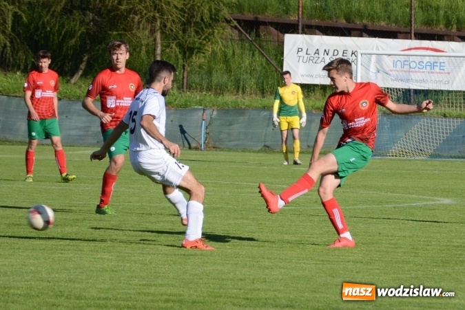 Zdjęcie w galerii na portalu naszwodzislaw.com: Tworków wysoko wygrywa w Turzy    wiadomości z regionu