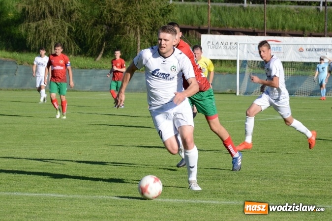 Zdjęcie w galerii na portalu naszwodzislaw.com: Tworków wysoko wygrywa w Turzy    wiadomości z regionu