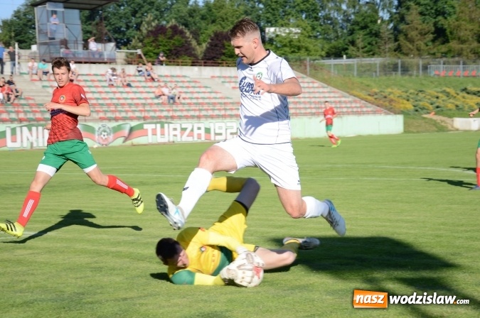 Zdjęcie w galerii na portalu naszwodzislaw.com: Tworków wysoko wygrywa w Turzy    wiadomości z regionu