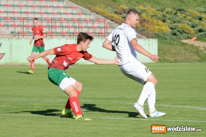 Zdjęcie w galerii na portalu naszwodzislaw.com: Tworków wysoko wygrywa w Turzy    wiadomości z regionu