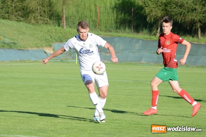 Zdjęcie w galerii na portalu naszwodzislaw.com: Tworków wysoko wygrywa w Turzy    wiadomości z regionu