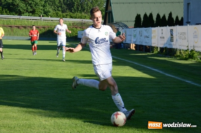 Zdjęcie w galerii na portalu naszwodzislaw.com: Tworków wysoko wygrywa w Turzy    wiadomości z regionu