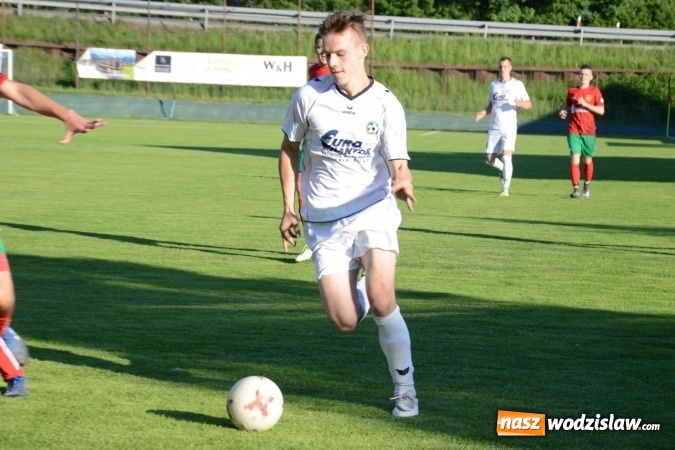 Zdjęcie w galerii na portalu naszwodzislaw.com: Tworków wysoko wygrywa w Turzy    wiadomości z regionu