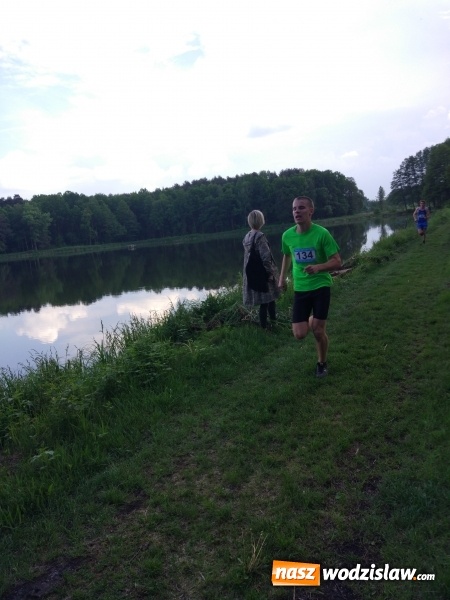 Zdjęcie w galerii na portalu naszwodzislaw.com: Robert Paszkiewicz wygrywa III Bieg Rzemieślnika  wiadomości z regionu