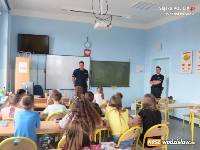 Zdjęcie w galerii na portalu naszwodzislaw.com: Dzielnicowi prowadzili warsztaty profilaktyczne wiadomości z regionu