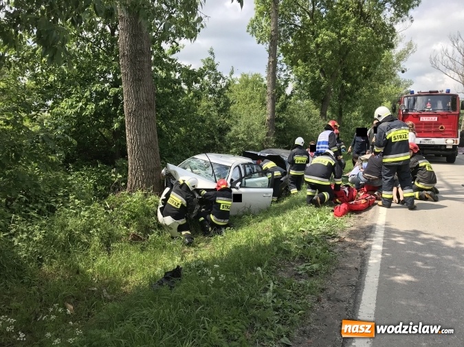 Zdjęcie w galerii na portalu naszwodzislaw.com: Weselnicy wśród poszkodowanych w zderzeniu na trasie Racibórz-Lubomia  wiadomości z regionu