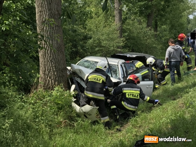 Zdjęcie w galerii na portalu naszwodzislaw.com: Weselnicy wśród poszkodowanych w zderzeniu na trasie Racibórz-Lubomia  wiadomości z regionu