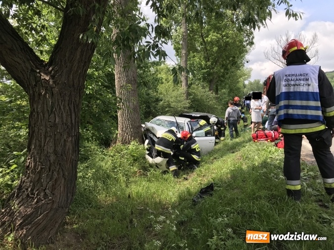 Zdjęcie w galerii na portalu naszwodzislaw.com: Weselnicy wśród poszkodowanych w zderzeniu na trasie Racibórz-Lubomia  wiadomości z regionu