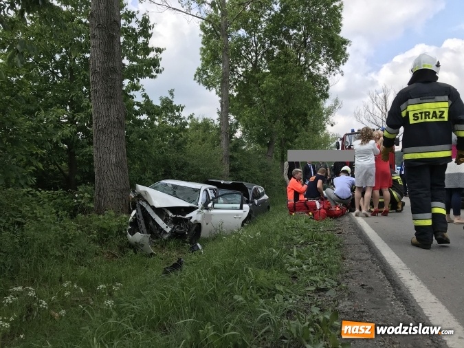 Zdjęcie w galerii na portalu naszwodzislaw.com: Weselnicy wśród poszkodowanych w zderzeniu na trasie Racibórz-Lubomia  wiadomości z regionu