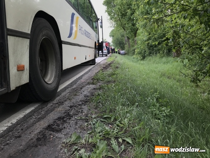 Zdjęcie w galerii na portalu naszwodzislaw.com: Weselnicy wśród poszkodowanych w zderzeniu na trasie Racibórz-Lubomia  wiadomości z regionu