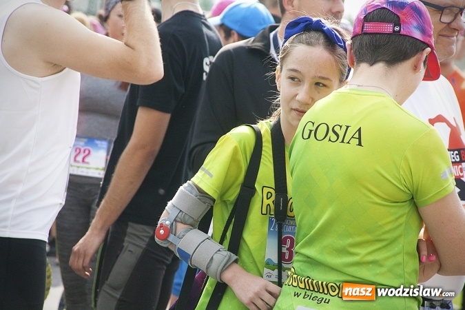 Zdjęcie w galerii na portalu naszwodzislaw.com: Zedrzyj szczewiki dla Bereniki. Pobiegli dla mieszkanki Łazisk. FOTO wiadomości z regionu