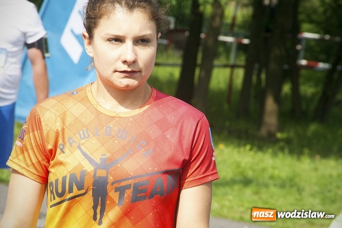 Zdjęcie w galerii na portalu naszwodzislaw.com: Zedrzyj szczewiki dla Bereniki. Pobiegli dla mieszkanki Łazisk. FOTO wiadomości z regionu