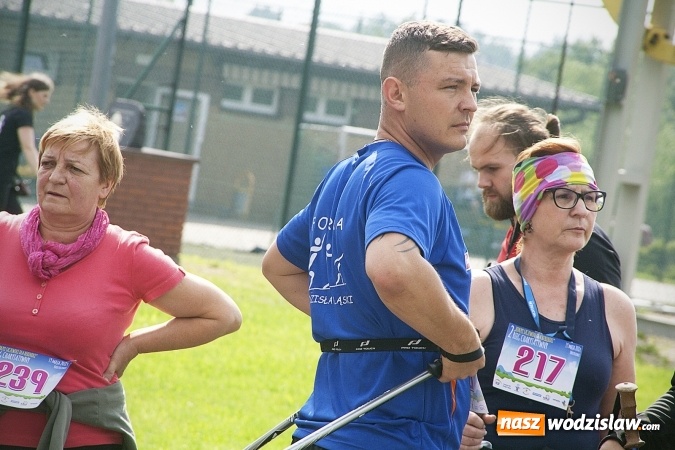 Zdjęcie w galerii na portalu naszwodzislaw.com: Zedrzyj szczewiki dla Bereniki. Pobiegli dla mieszkanki Łazisk. FOTO wiadomości z regionu