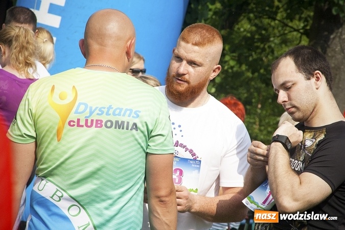 Zdjęcie w galerii na portalu naszwodzislaw.com: Zedrzyj szczewiki dla Bereniki. Pobiegli dla mieszkanki Łazisk. FOTO wiadomości z regionu