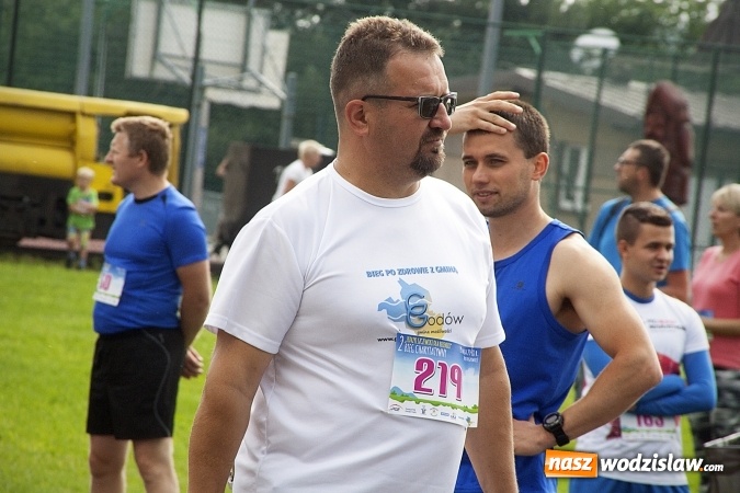 Zdjęcie w galerii na portalu naszwodzislaw.com: Zedrzyj szczewiki dla Bereniki. Pobiegli dla mieszkanki Łazisk. FOTO wiadomości z regionu